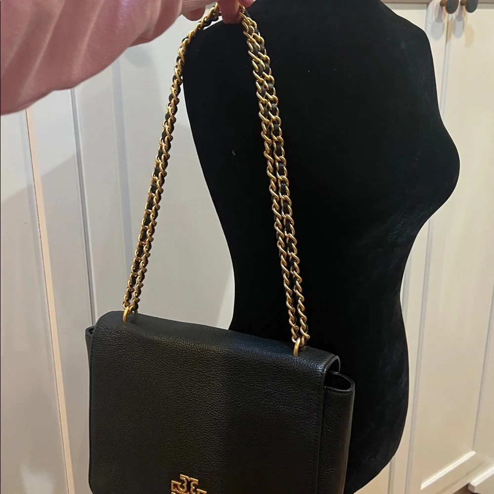 Tory Burch ships from